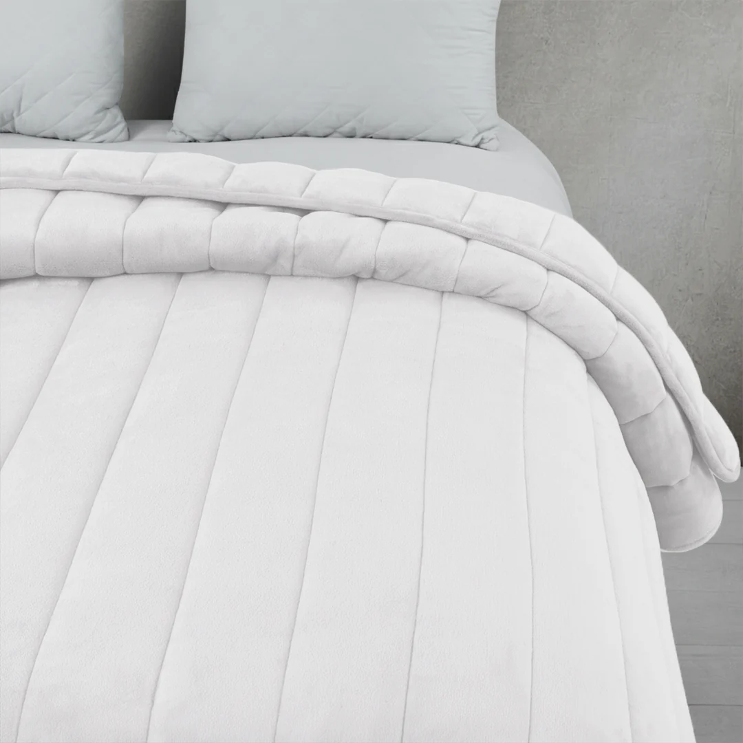 Moonwalker Arctic Polar Fleece Extreme Winter Quilt - 700 GSM - Image 3