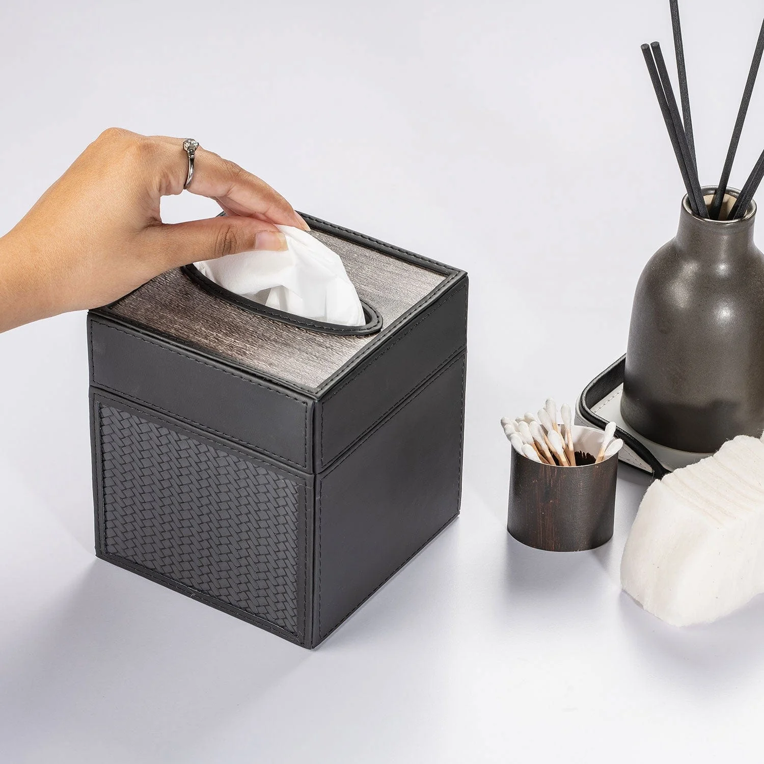 Riggiani Square Tissue Box - Image 33