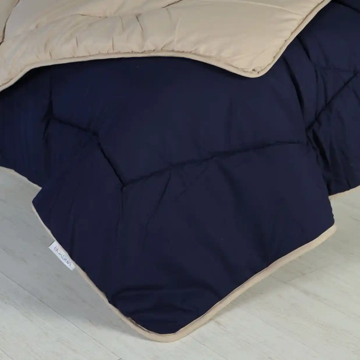 Vibgyor Microfiber Reversible Ac Quilt - 200 GSM - Image 3