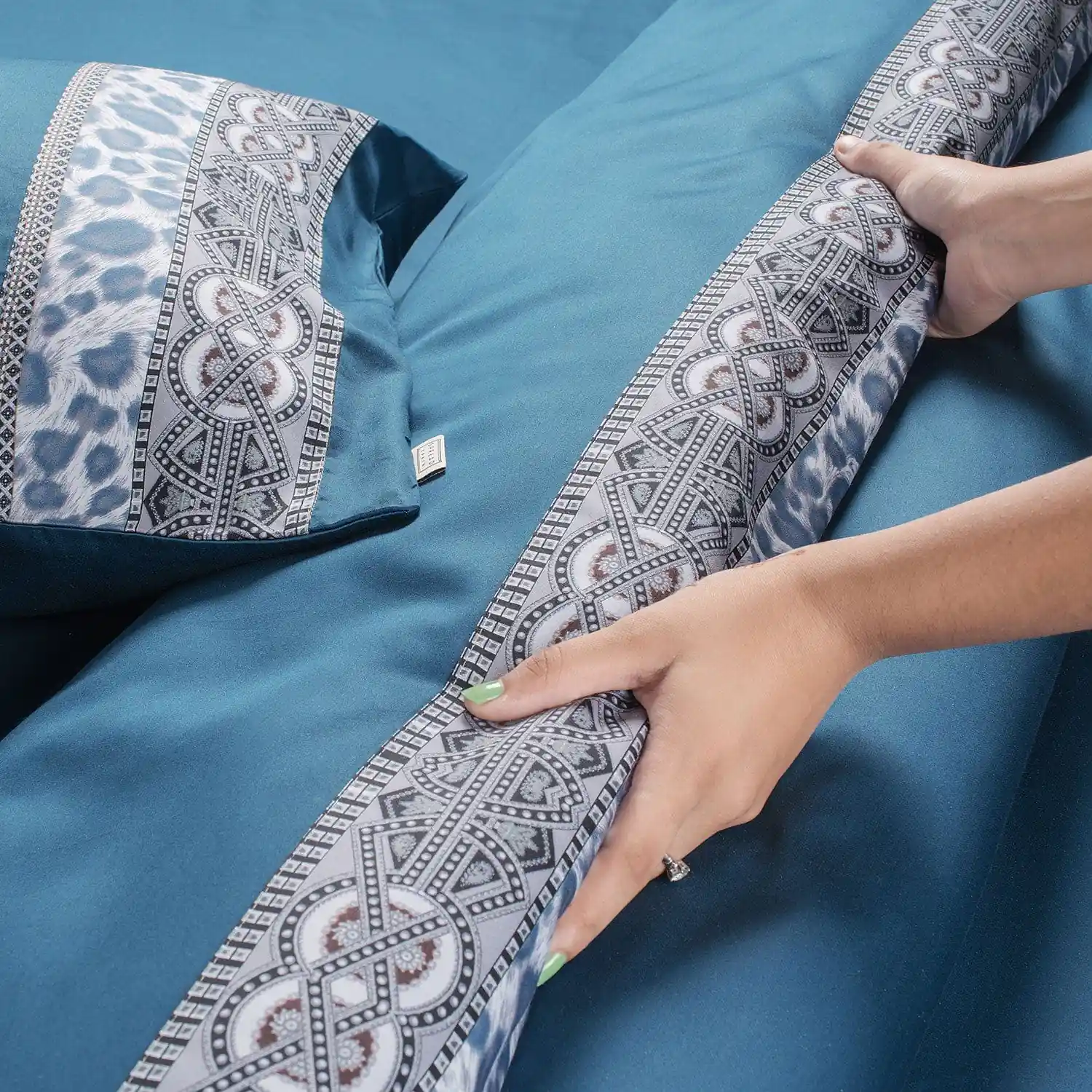 Villa Barcelona 500 Tc Bedsheets - Image 78
