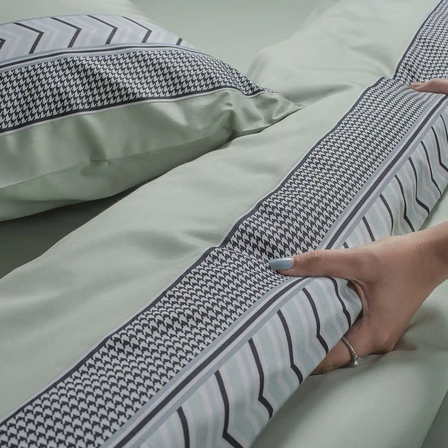 Villa Barcelona 500 Tc Bedsheets - Image 9